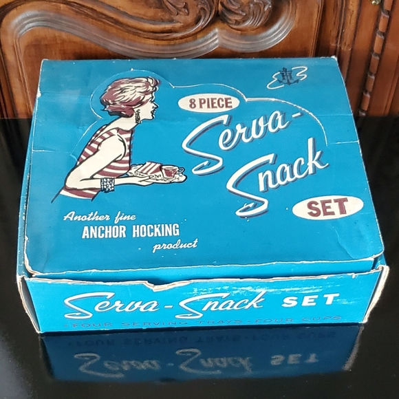 Vntg 8 piece Clear Anchor Hocking 🍇Grapes Cluster Snack Set/4 Plates&4 Cups - Picture 10 of 12